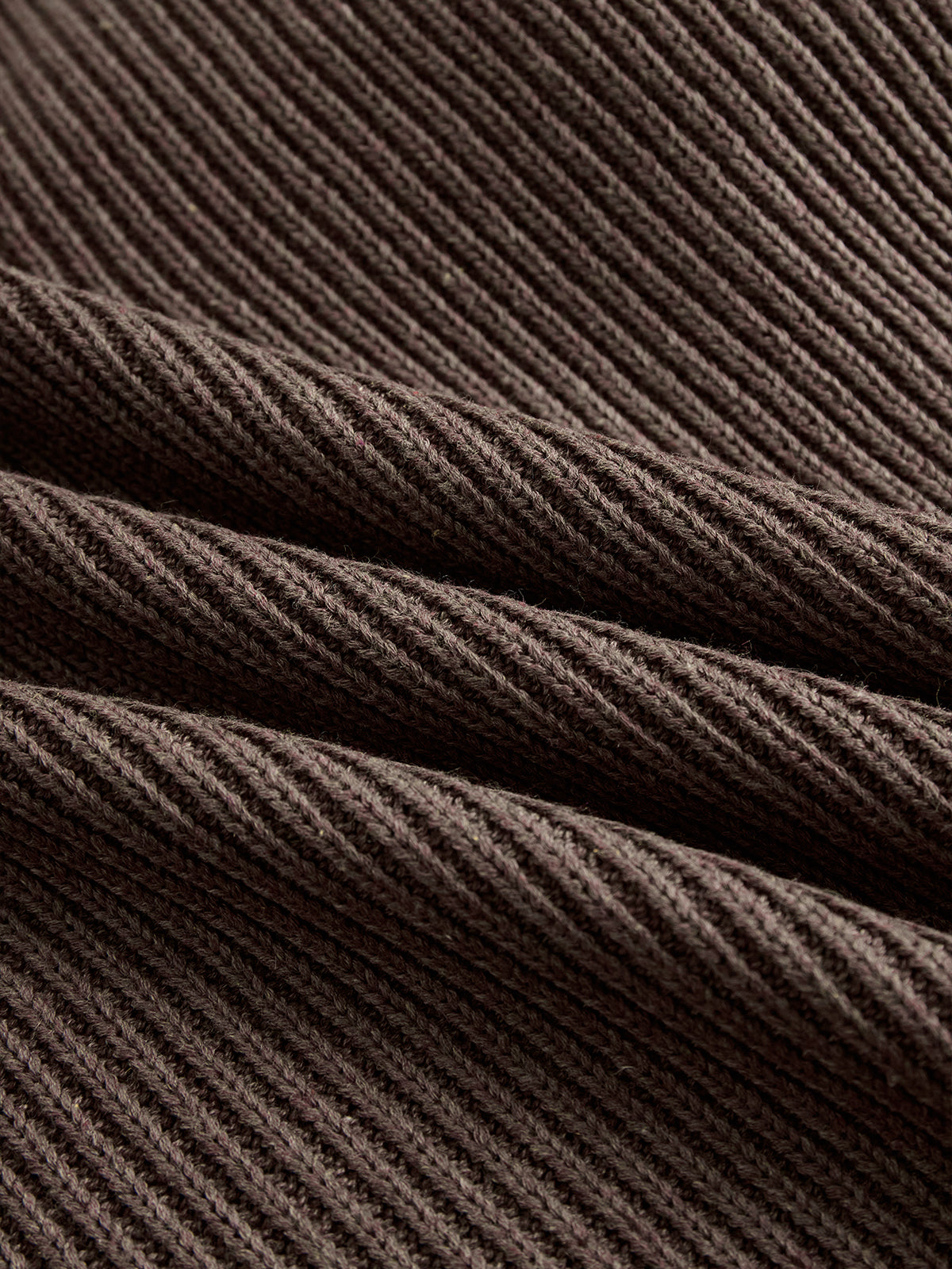 Robe pull à volants — Douce, chaude & romantique